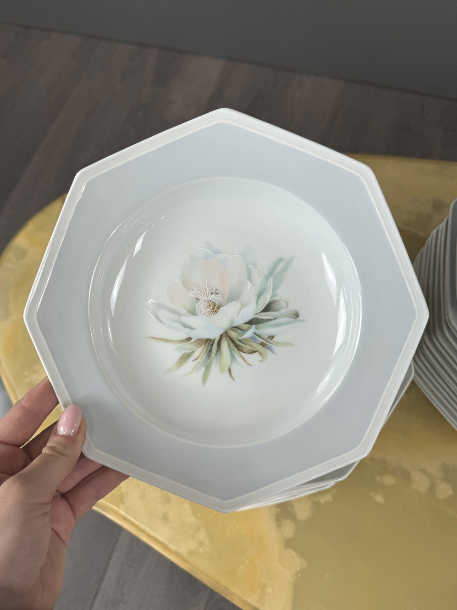 Important Limoges Porcelain Dinner Service, 71 Pieces, 20th Century-photo-3