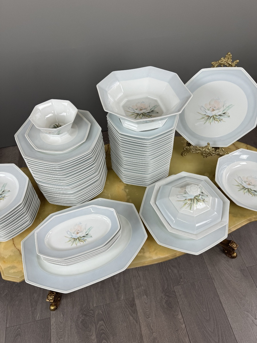 Important Limoges Porcelain Dinner Service, 71 Pieces, 20th Century-photo-5