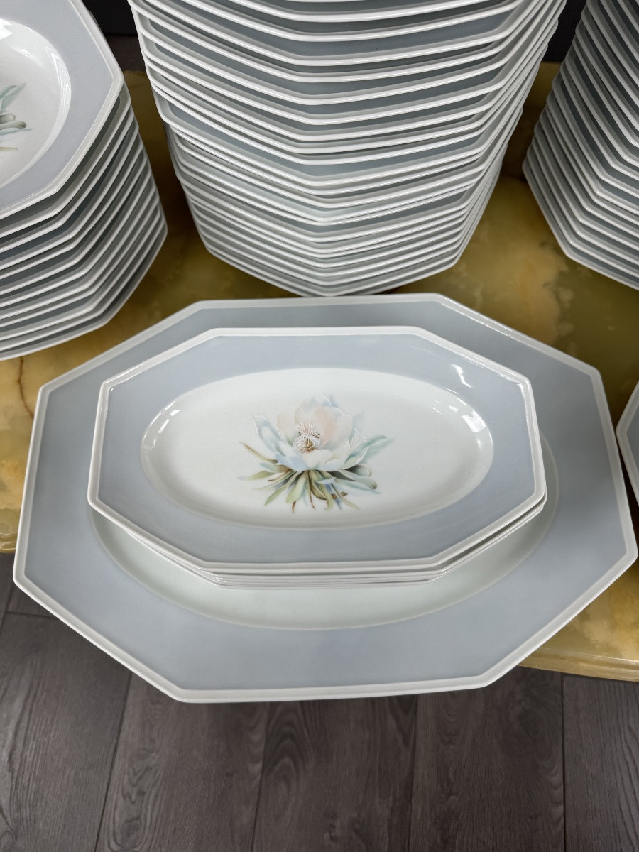 Important Limoges Porcelain Dinner Service, 71 Pieces, 20th Century-photo-6