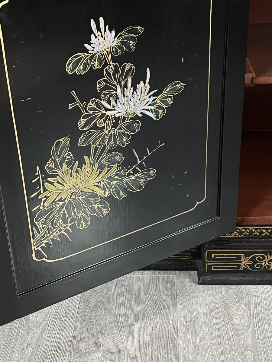 Grand buffet-vitrine en laque de Chine, XXe Siècle-photo-1