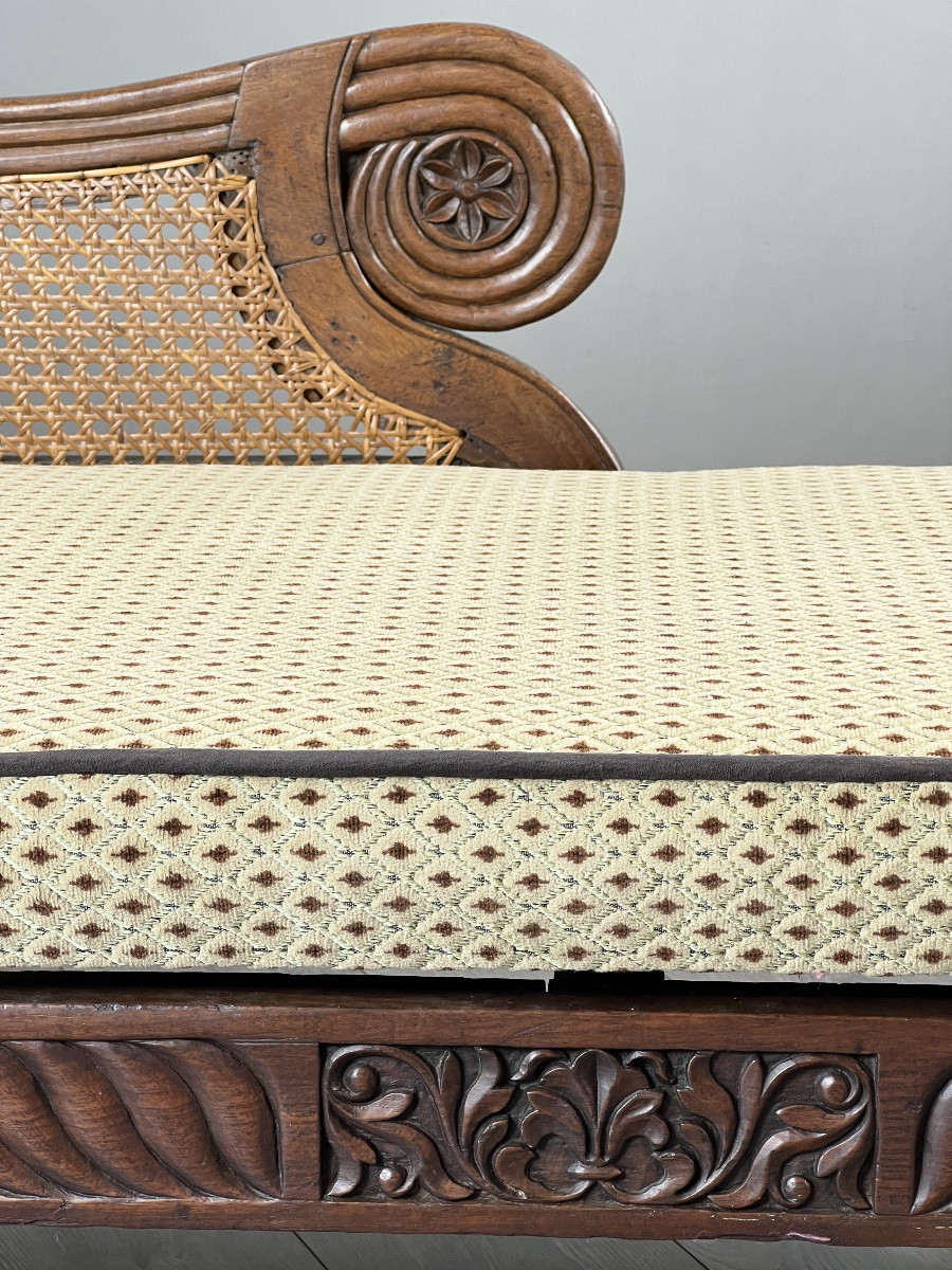 Méridienne de style Louis XVI en bois sculpté et cannage, XIXe siècle-photo-3