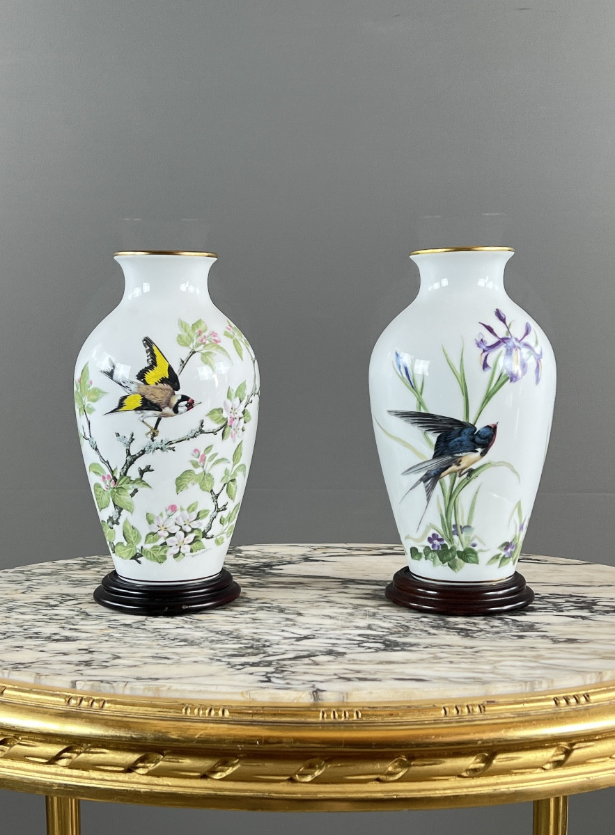 Pair Of Franklin Porcelain Vases, 20th Century