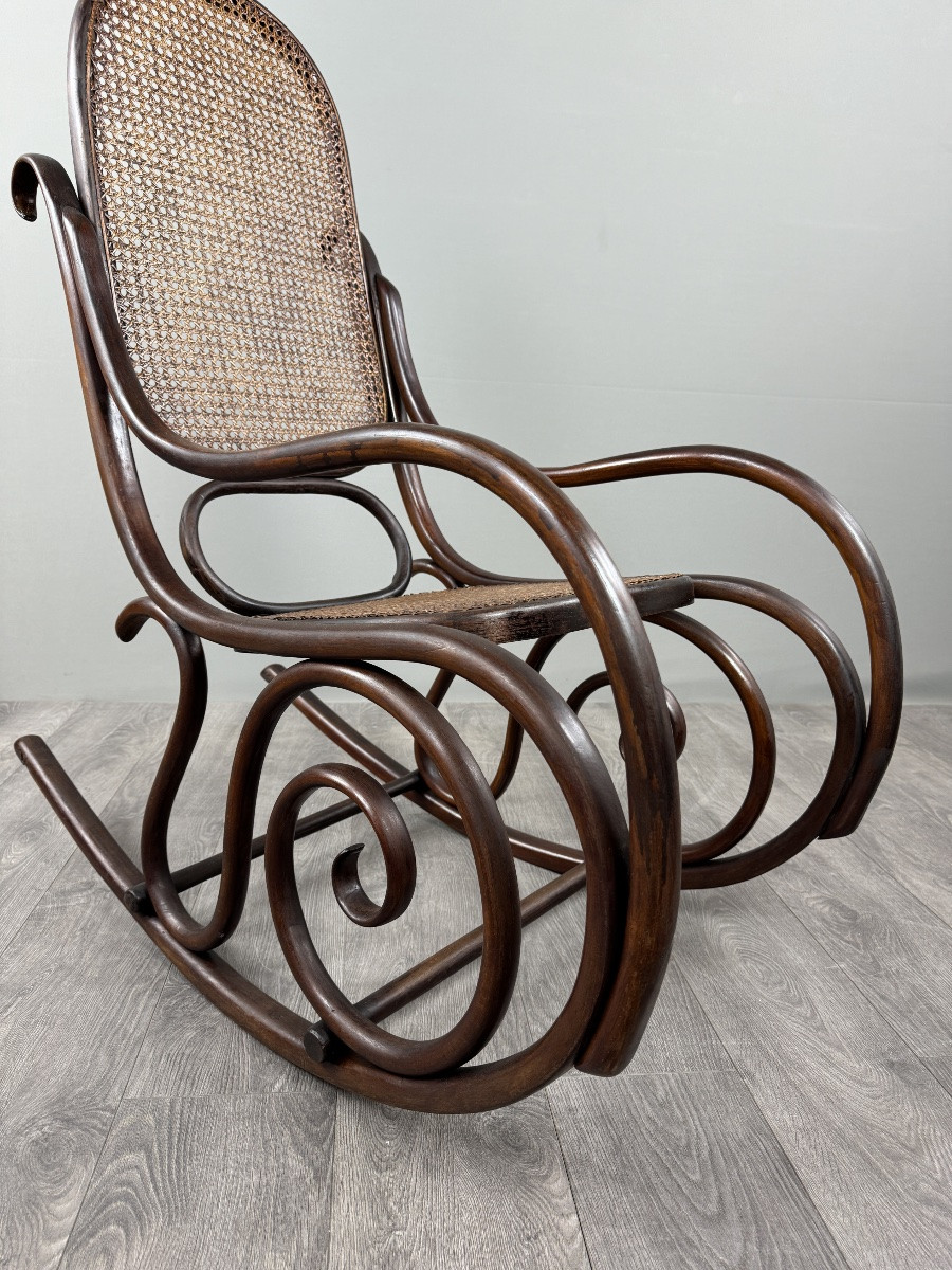 Fauteuil à bascule en bois courbé de style Thonet, XXe Siècle-photo-4