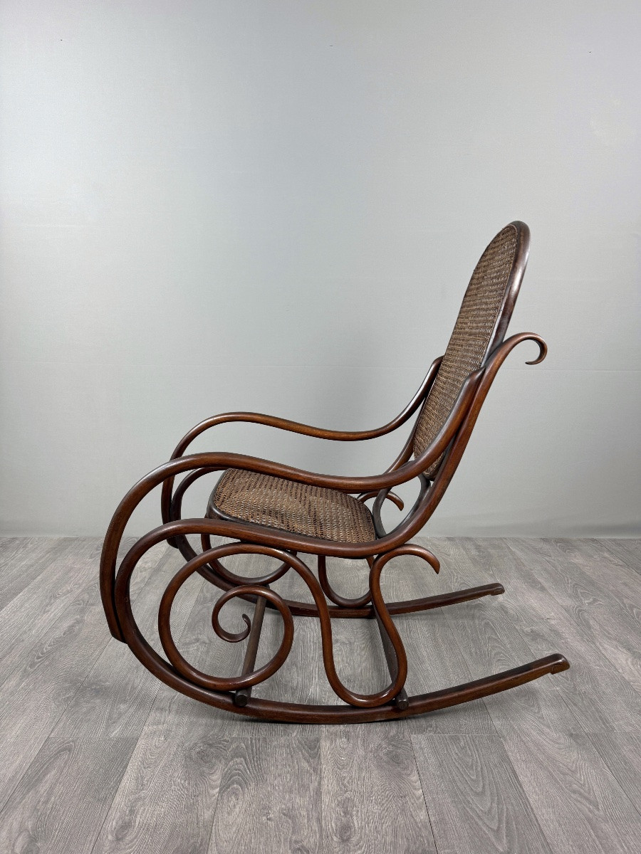 Fauteuil à bascule en bois courbé de style Thonet, XXe Siècle-photo-6