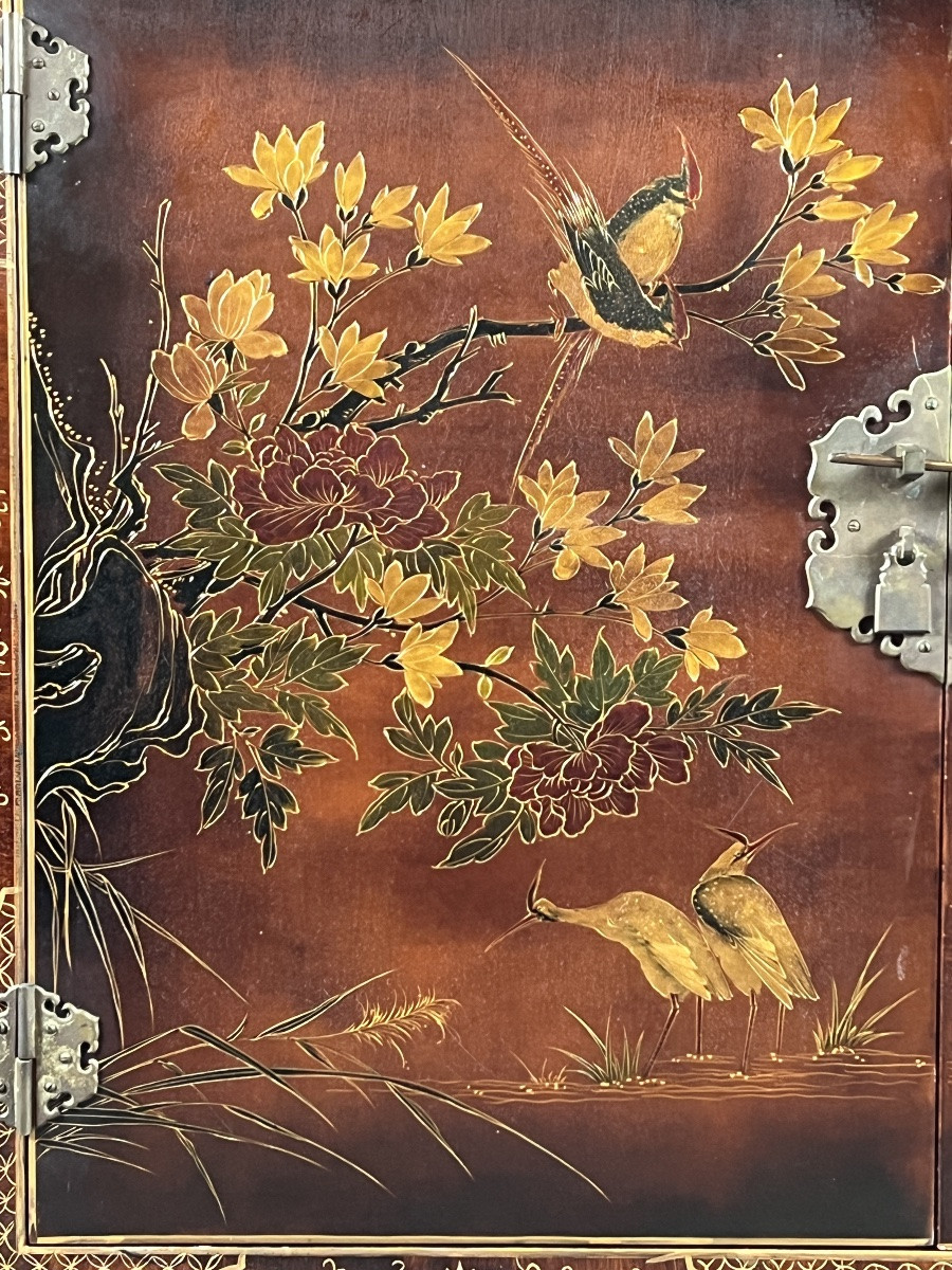 Lacquered Chinese Cabinet Decorated With Flowers And Birds, 20th Century-photo-3