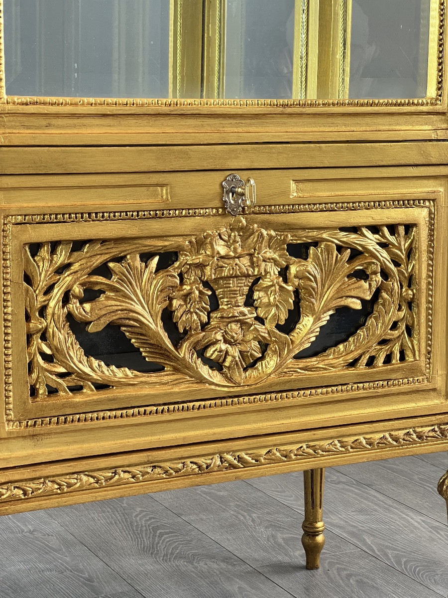Vitrine en bois sculpté et doré, style Louis XVI, XXe Siècle-photo-2
