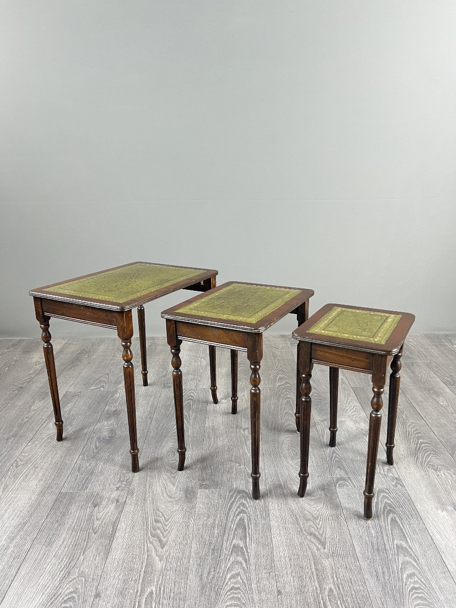 Suite Of 3 Nesting Tables In Wood And Green Leather, 20th Century-photo-2
