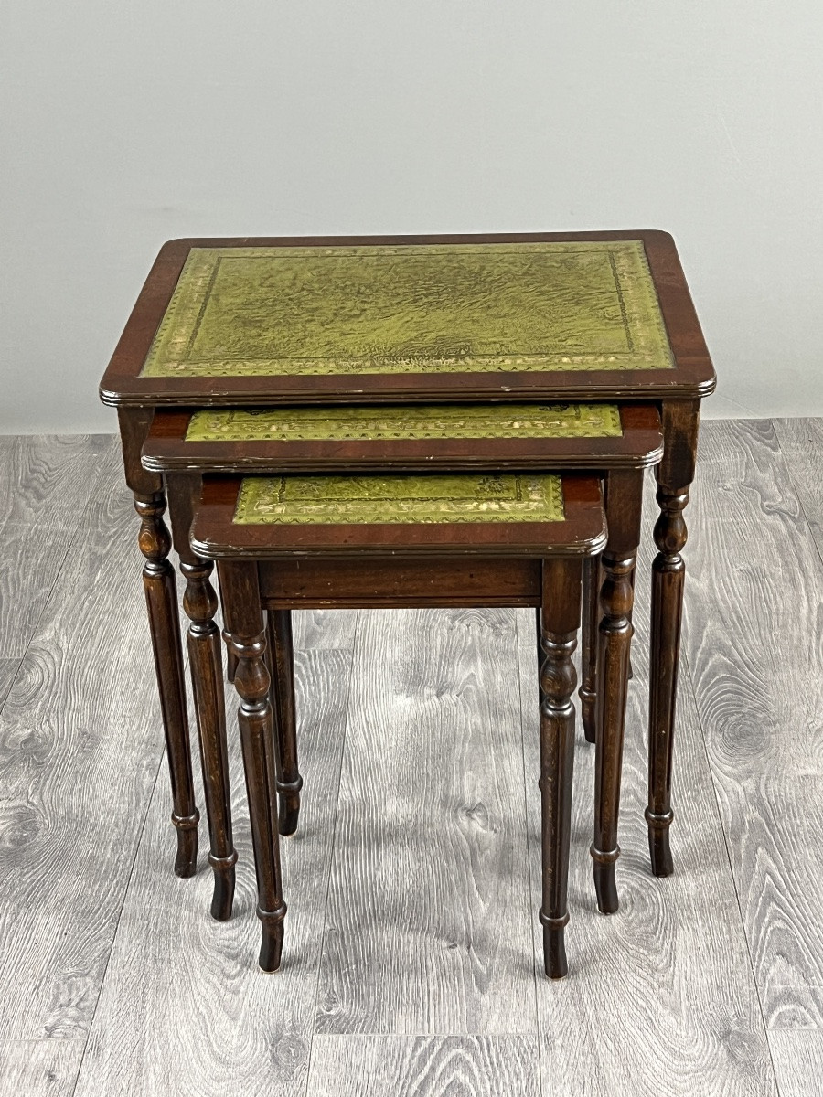 Suite Of 3 Nesting Tables In Wood And Green Leather, 20th Century-photo-4