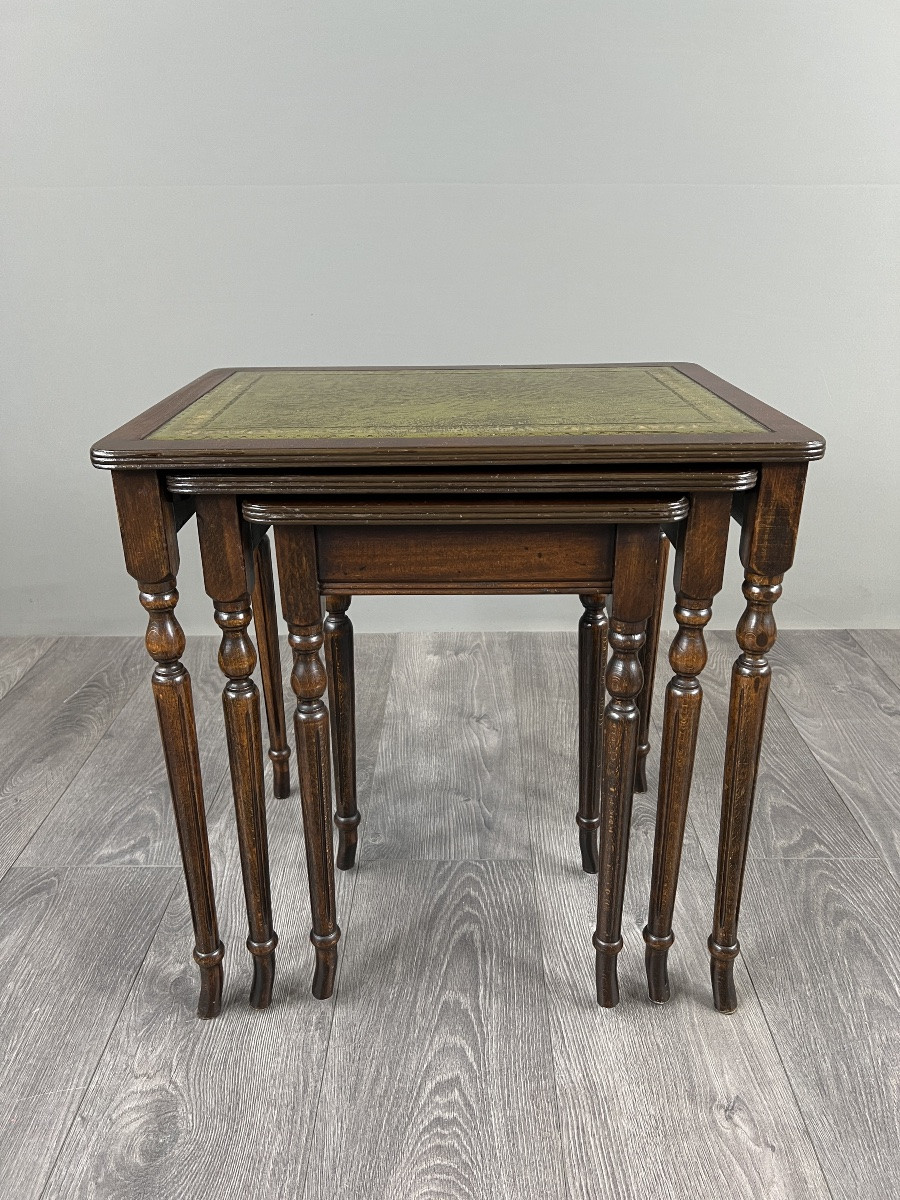 Suite Of 3 Nesting Tables In Wood And Green Leather, 20th Century-photo-3