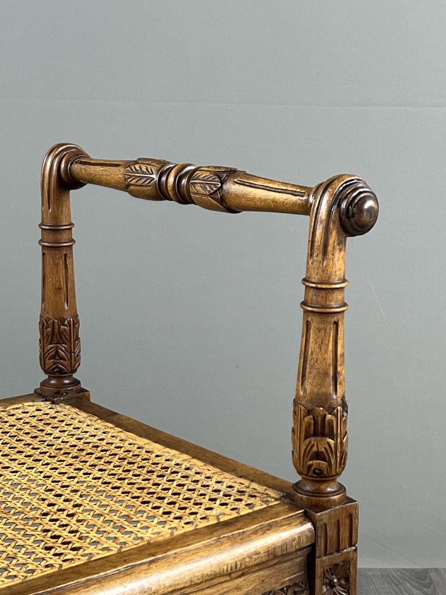Banquette / tabouret en bois sculpté et cannage, XXe siècle-photo-2