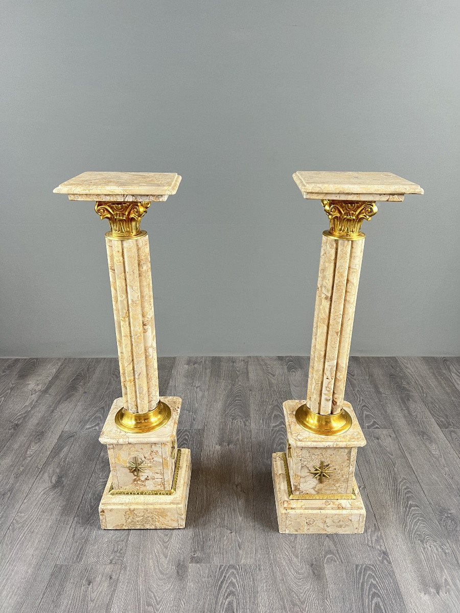 Paire de colonnes sellettes en marbre et laiton,  XXe siècle-photo-2