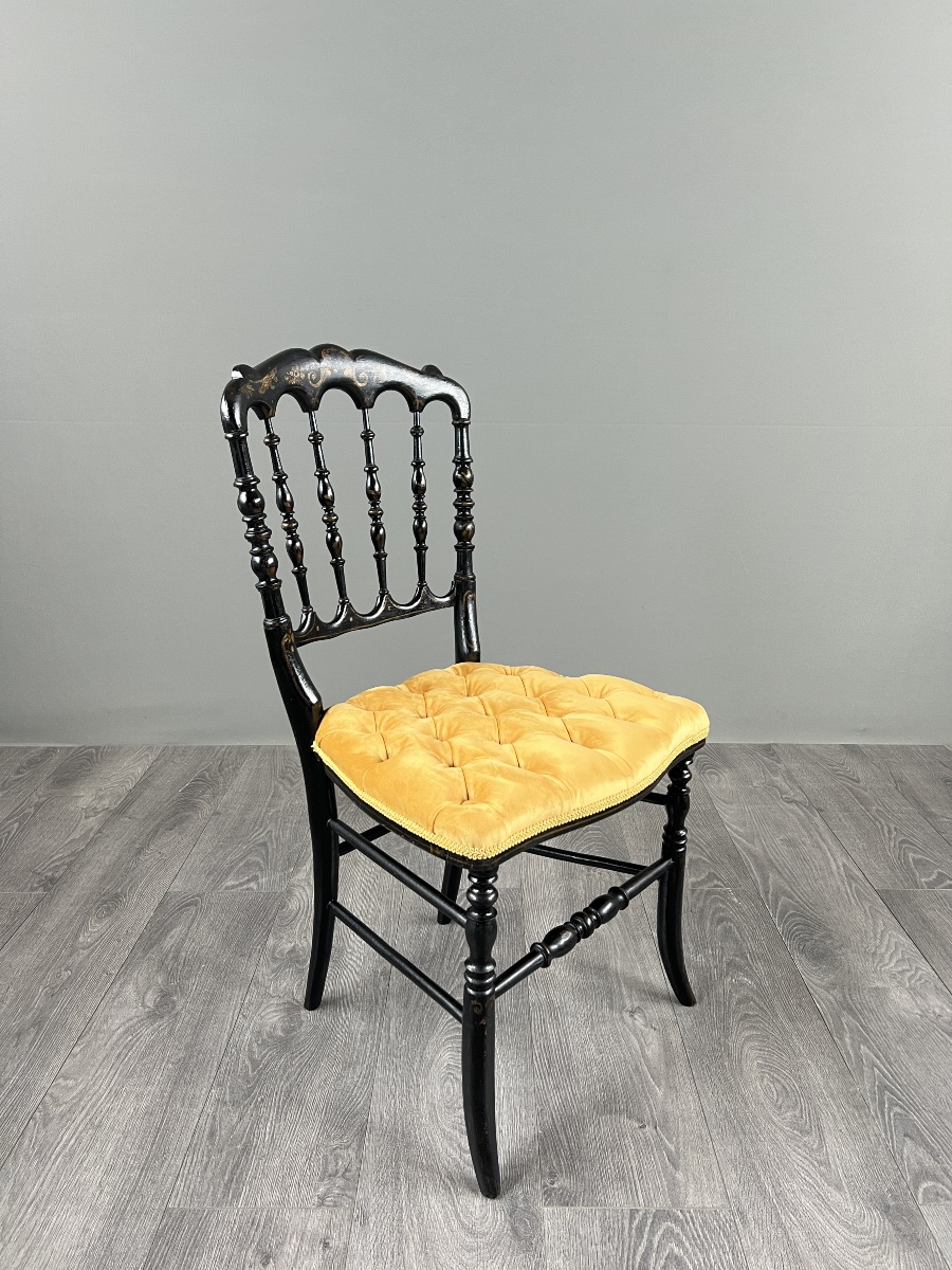Suite de quatre chaises Napoléon III en bois noirci, XIXe Siècle-photo-2