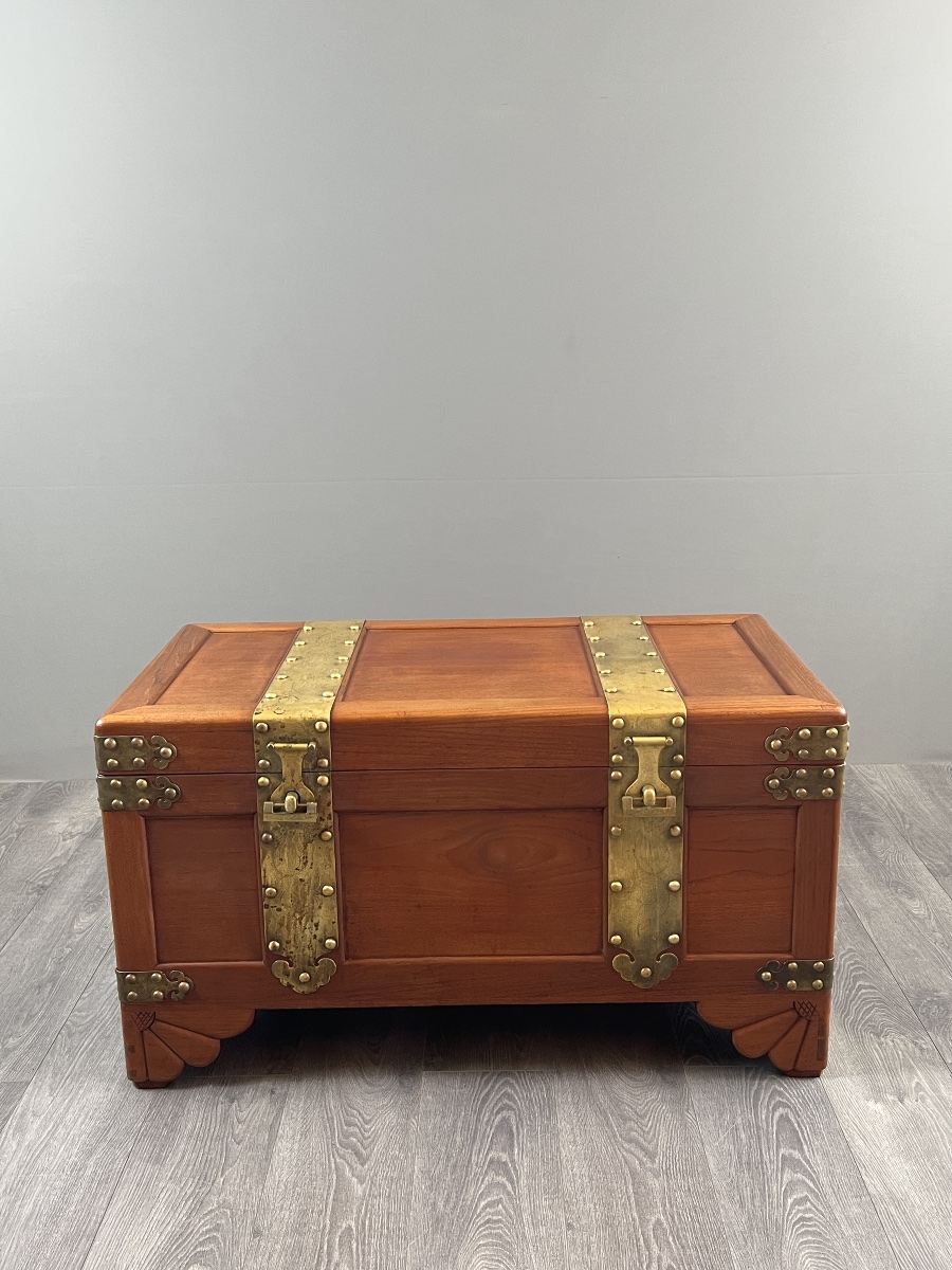 Paire de coffres asiatiques en bois et laiton gravé, XXe siècle-photo-4