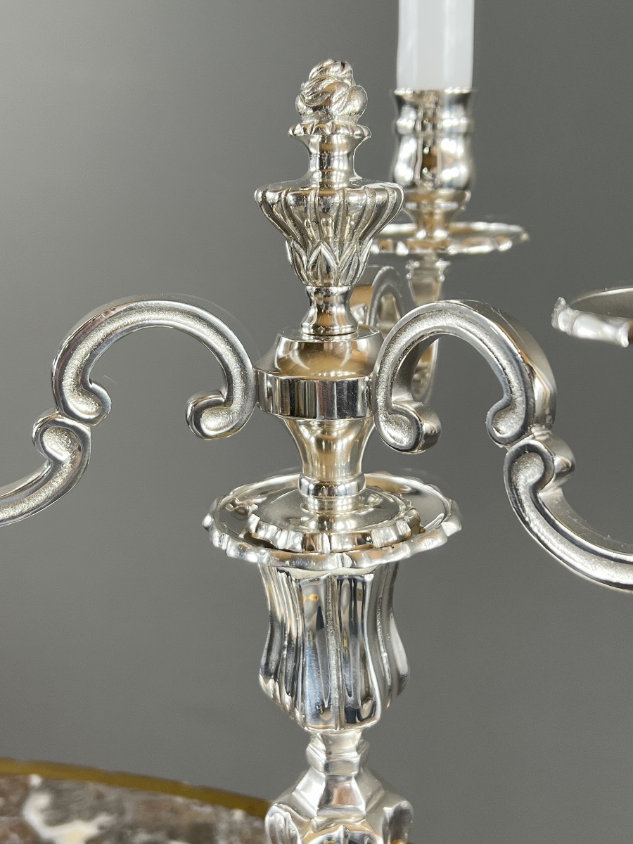 Paire de candélabres en métal argenté, style Louis XV, XXe Siècle-photo-4