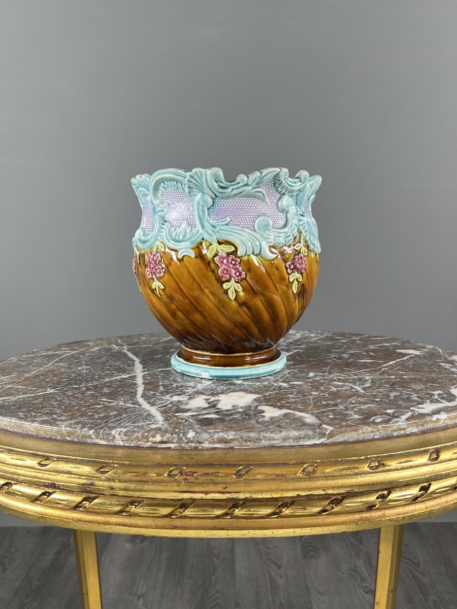 Cache-pot en céramique barbotine, décor floral en relief, fin XIXe siècle-photo-4