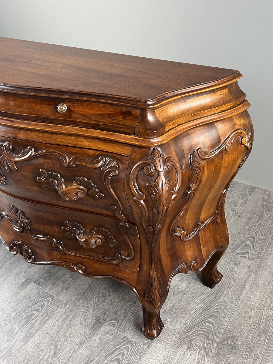 Commode galbée de style Louis XV en bois sculpté, XIXe Siècle-photo-2