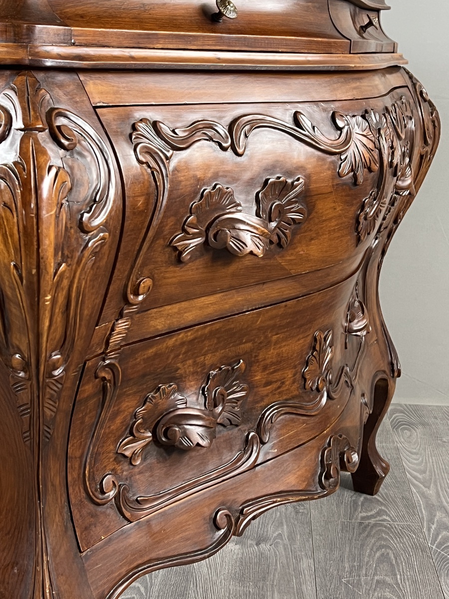 Commode galbée de style Louis XV en bois sculpté, XIXe Siècle-photo-5