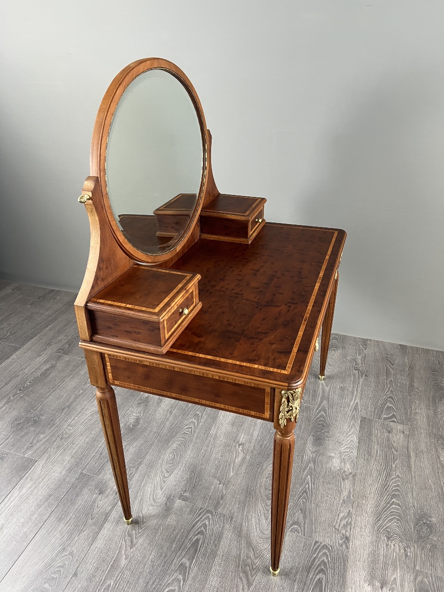 Coiffeuse de style Louis XVI en bois marqueté,  XXe Siècle-photo-1
