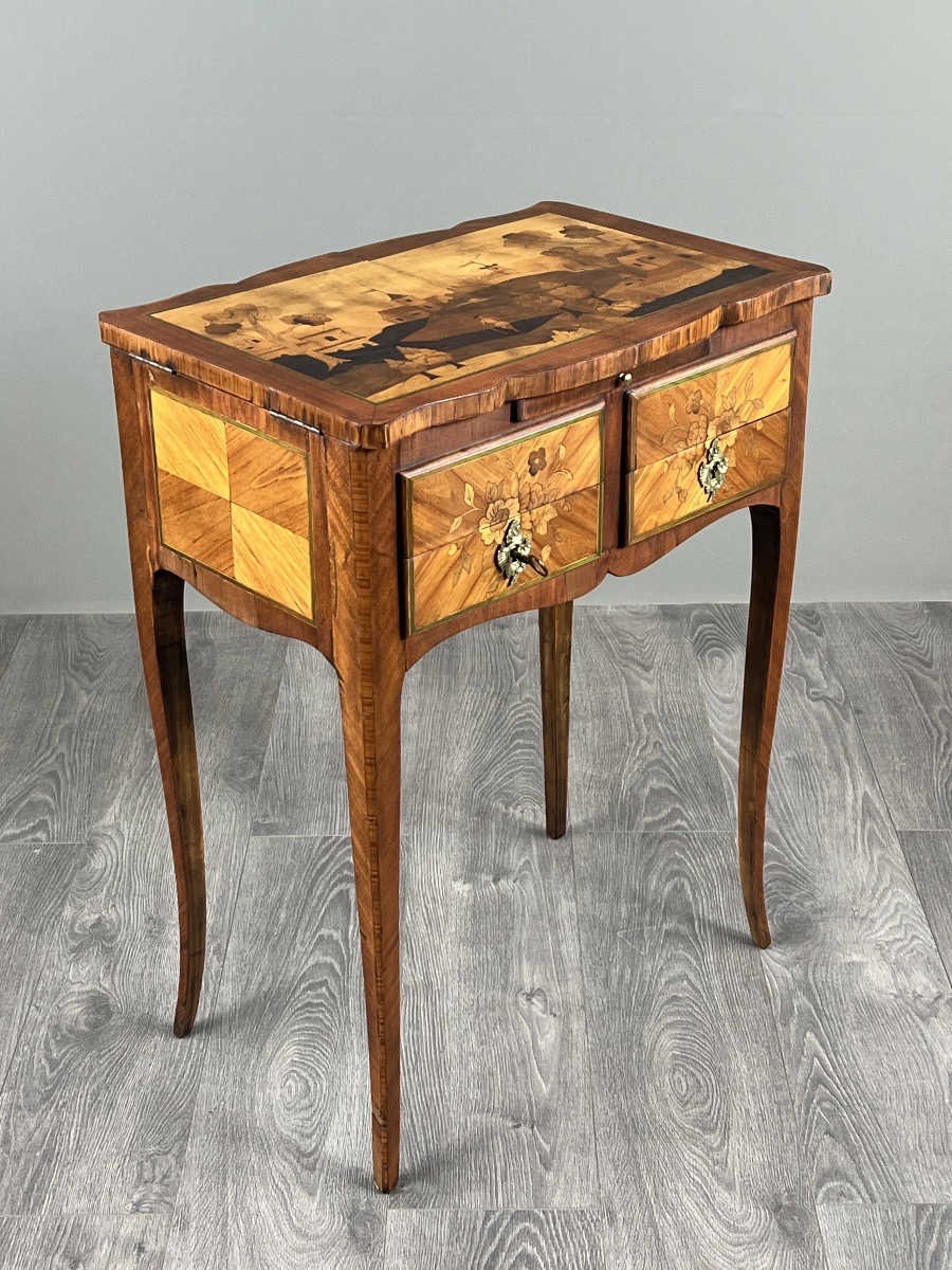 Table de couture en marqueterie de style Louis XV, XXe Siècle