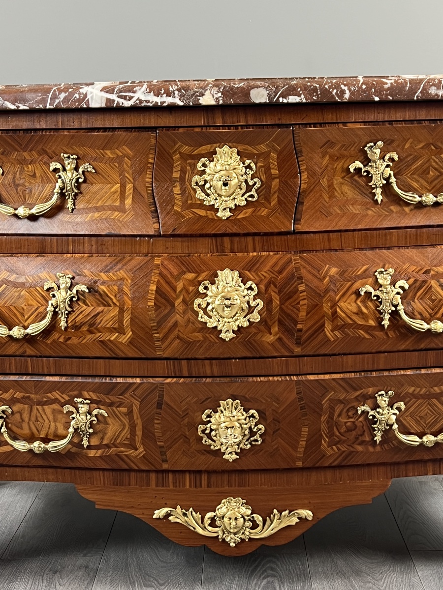 Commode de style Louis XV en marqueterie, bronzes dorés et marbre rouge, XIXe Siècle-photo-2