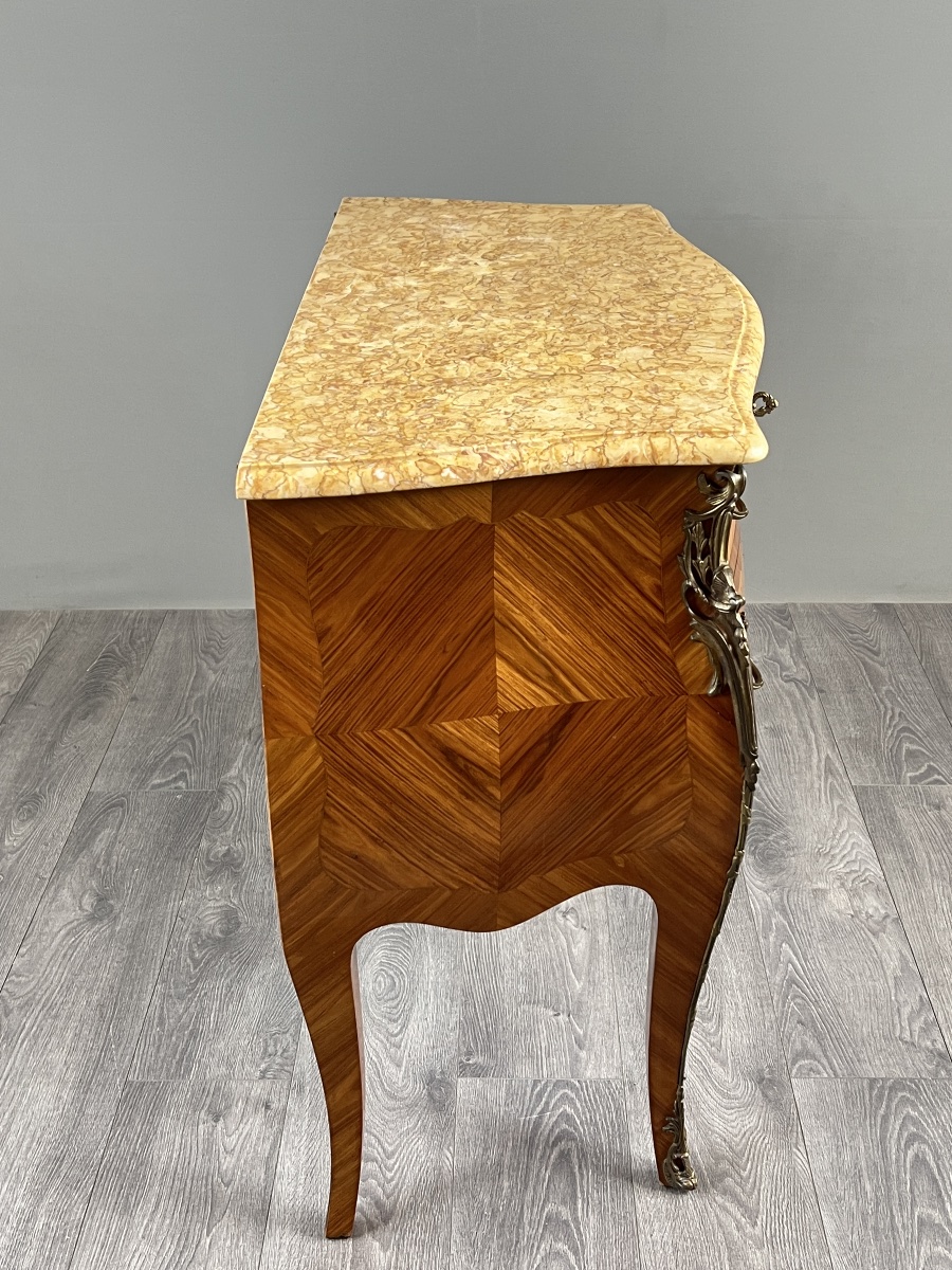 Commode galbée de style Louis XV en marqueterie, XXe Siècle-photo-6