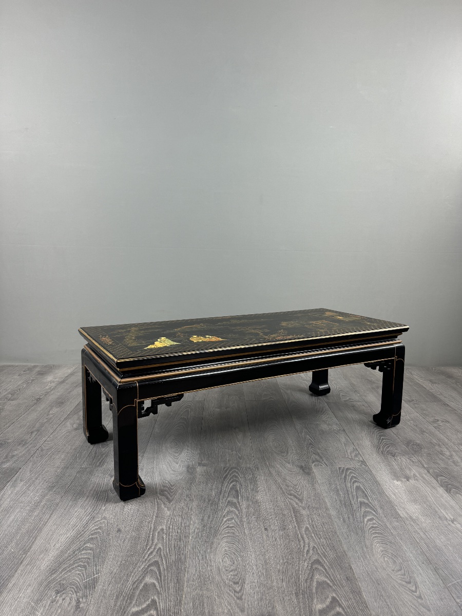Table basse asiatique en bois laqué noir, décor peint, XXe Siècle-photo-3