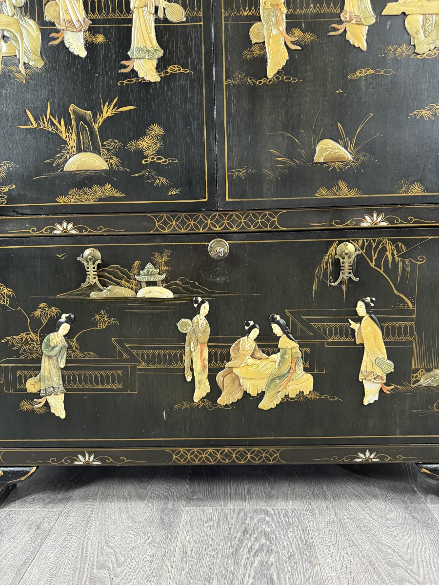 Chinese Cabinet In Black Lacquer With Hand-painted Decoration, 20th Century-photo-4
