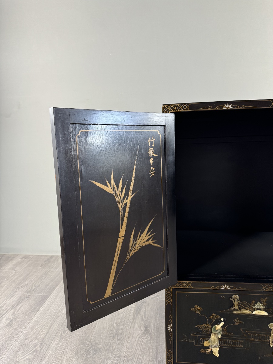 Chinese Cabinet In Black Lacquer With Hand-painted Decoration, 20th Century-photo-5