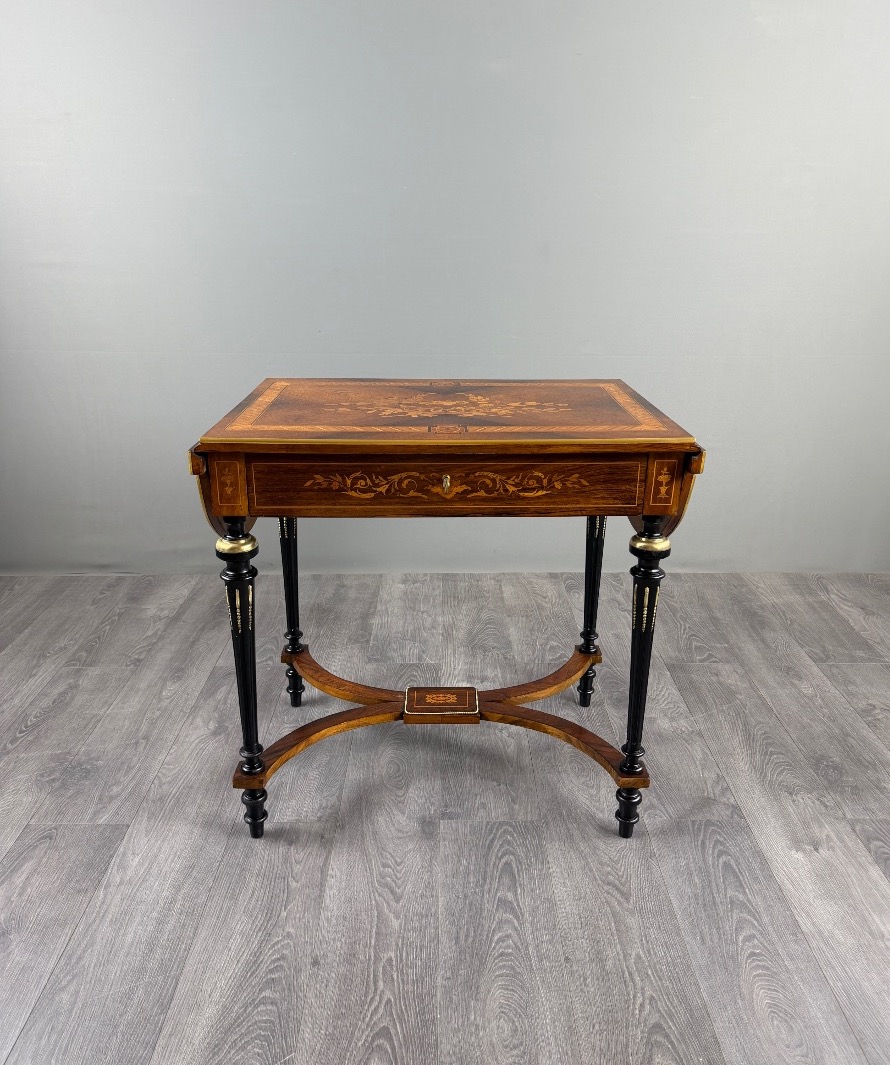 Napoleon III-style Writing Desk With Marquetry, 19th Century