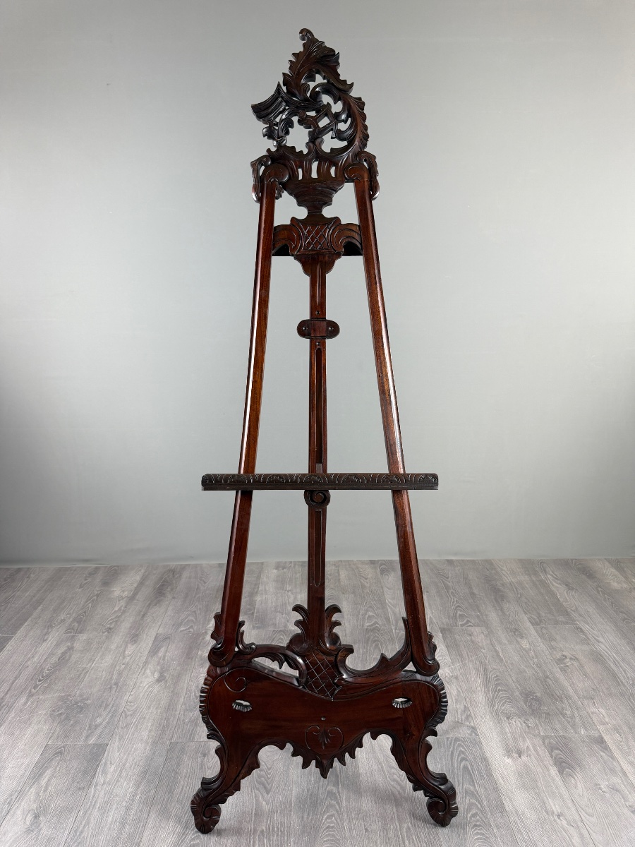 Chevalet en bois sculpté, XIXe siècle