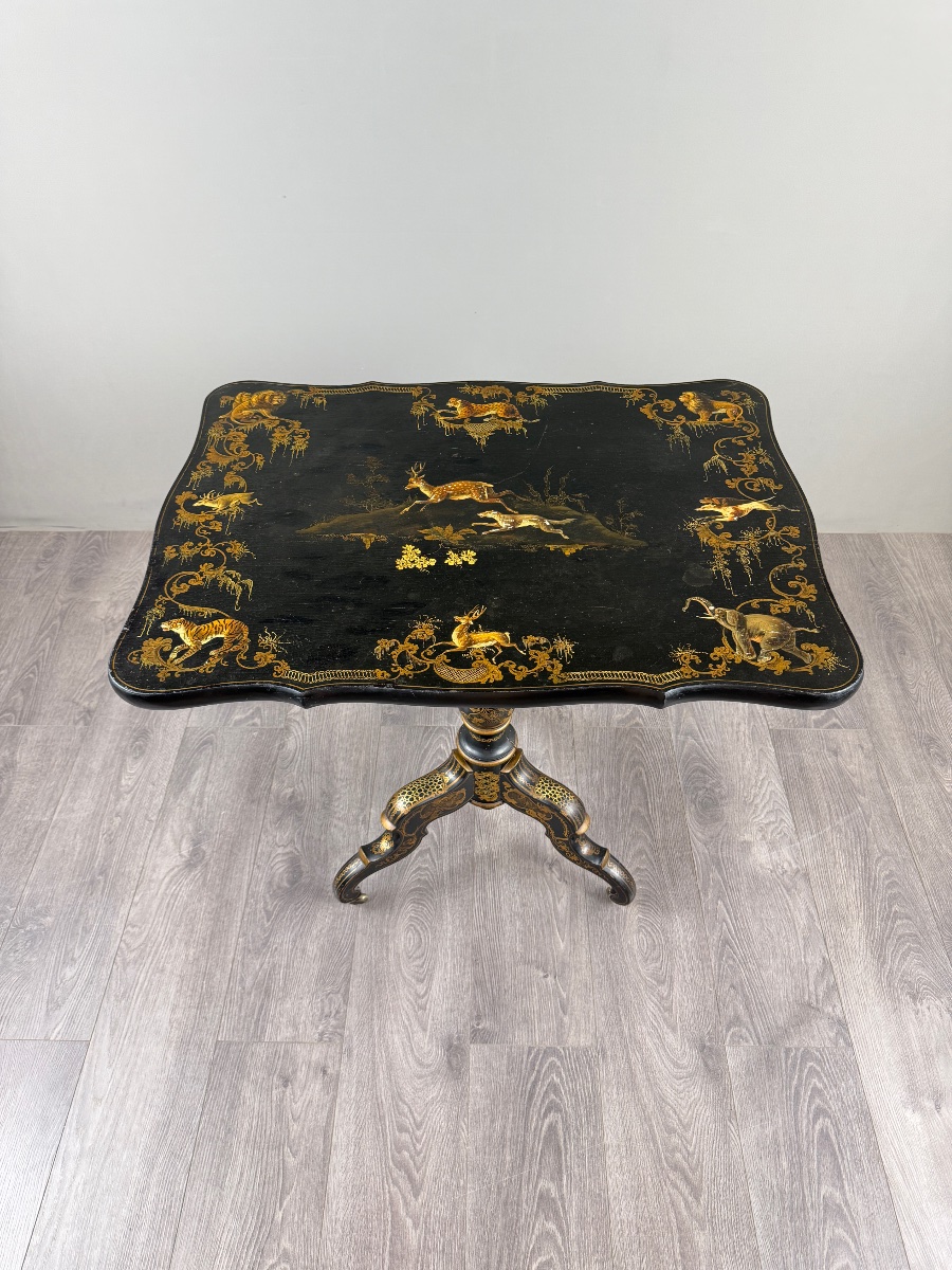 Table pliante Napoléon III en bois laqué noir et décor doré, XIXe siècle-photo-2
