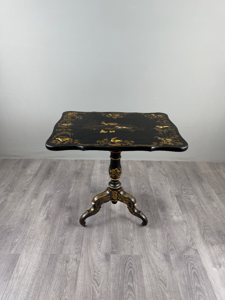 Table pliante Napoléon III en bois laqué noir et décor doré, XIXe siècle-photo-3