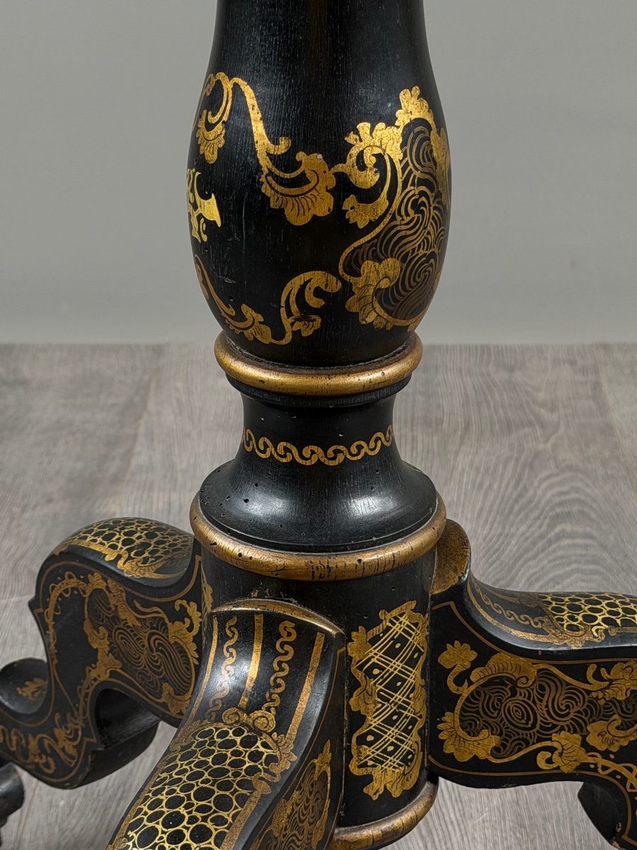 Table pliante Napoléon III en bois laqué noir et décor doré, XIXe siècle-photo-4