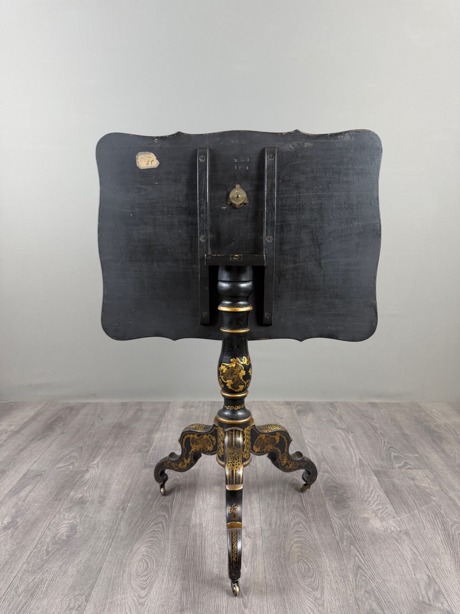 Table pliante Napoléon III en bois laqué noir et décor doré, XIXe siècle-photo-6