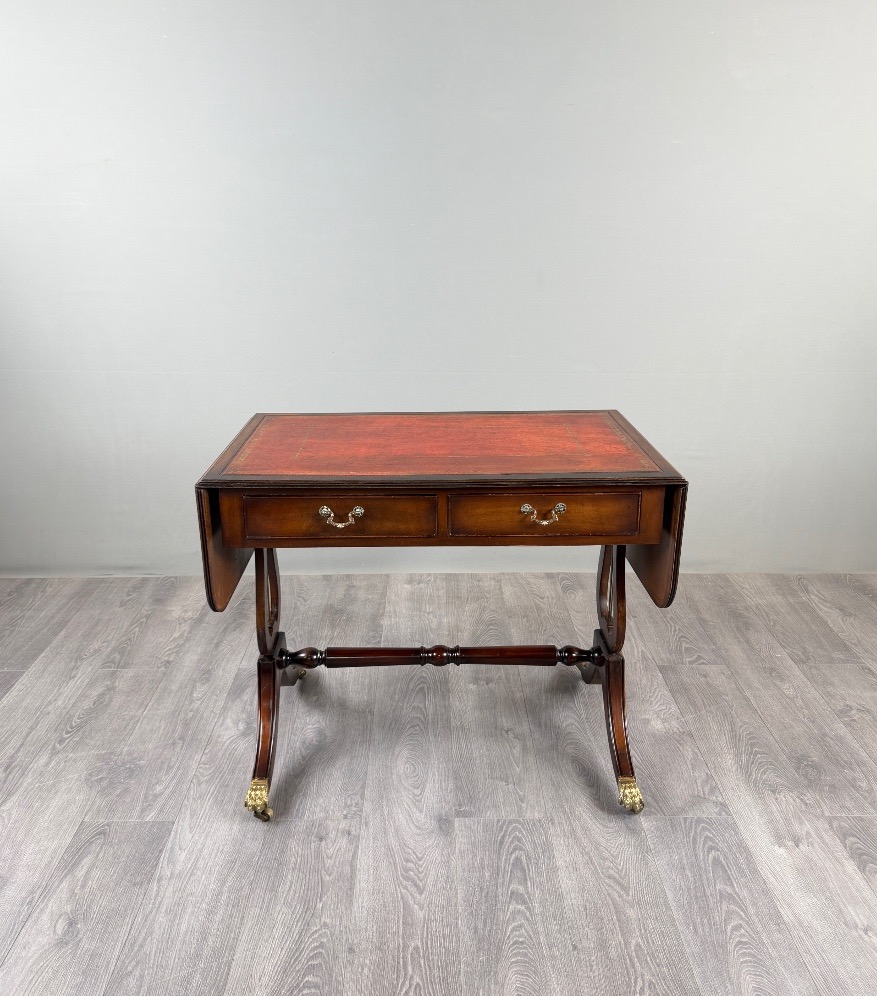 Table à jeux, bureau de style Empire en acajou, XIXe Siècle