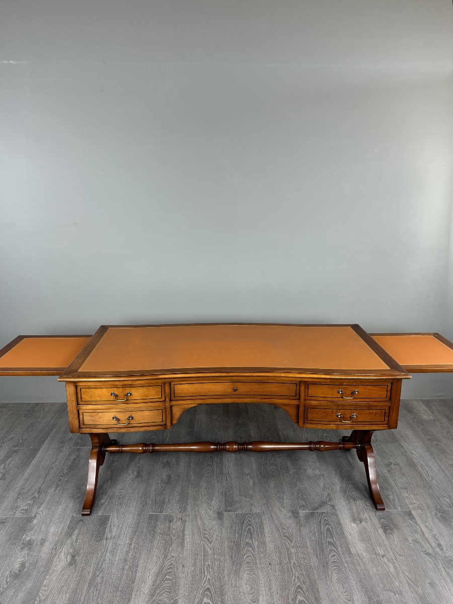Flat Mahogany Desk In The English Style, 20th Century-photo-2