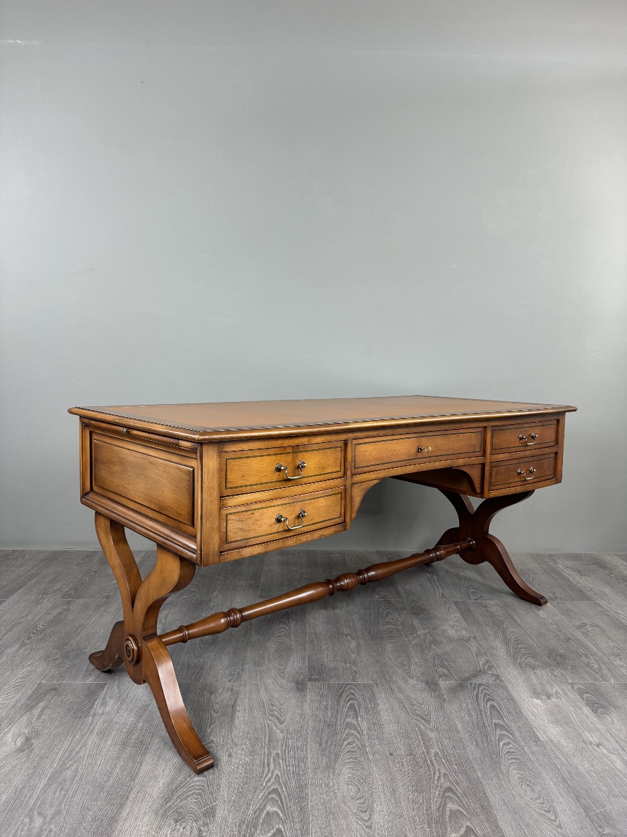 Flat Mahogany Desk In The English Style, 20th Century-photo-5