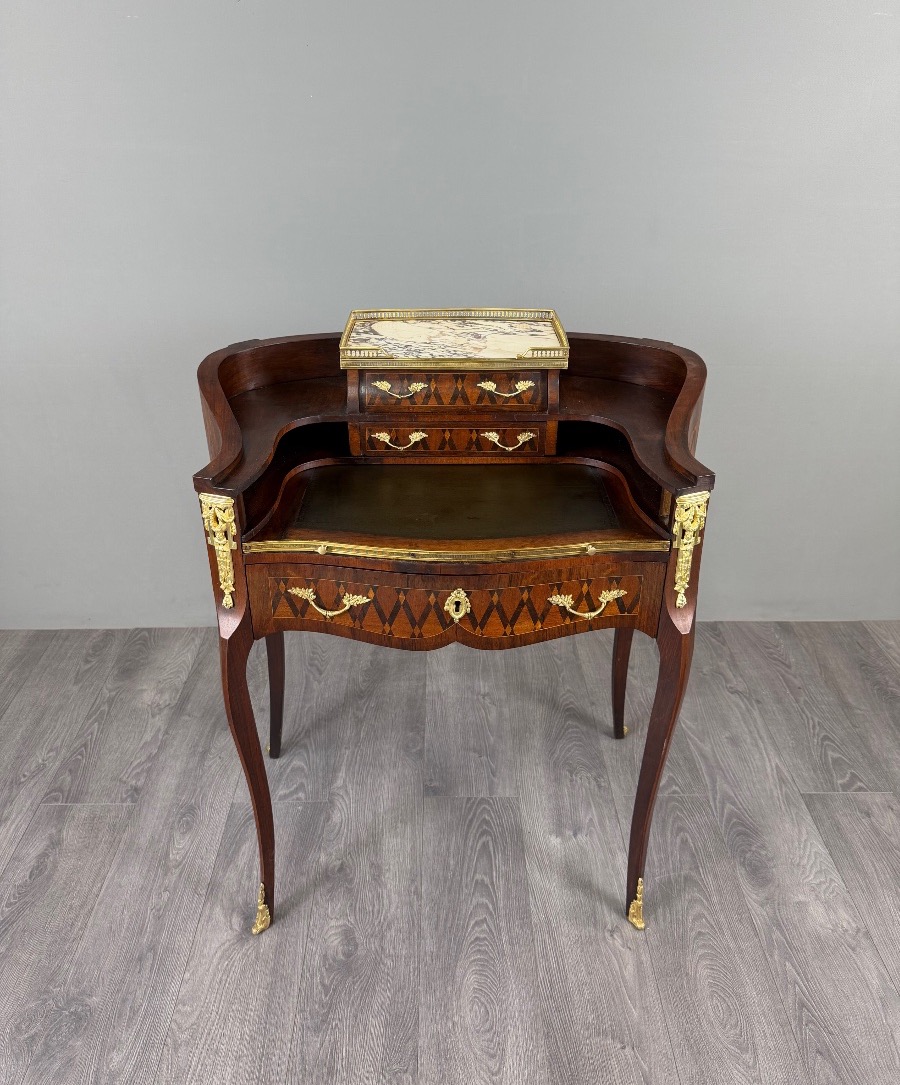 Bureau de dame Napoléon III en marqueterie et bronze doré, XIXe Siècle