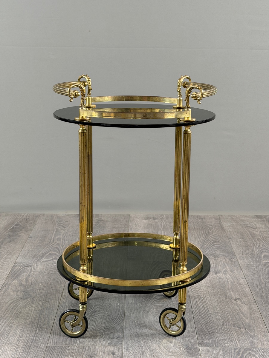 Table desserte roulante en métal doré et verre fumé, XXe siècle-photo-4