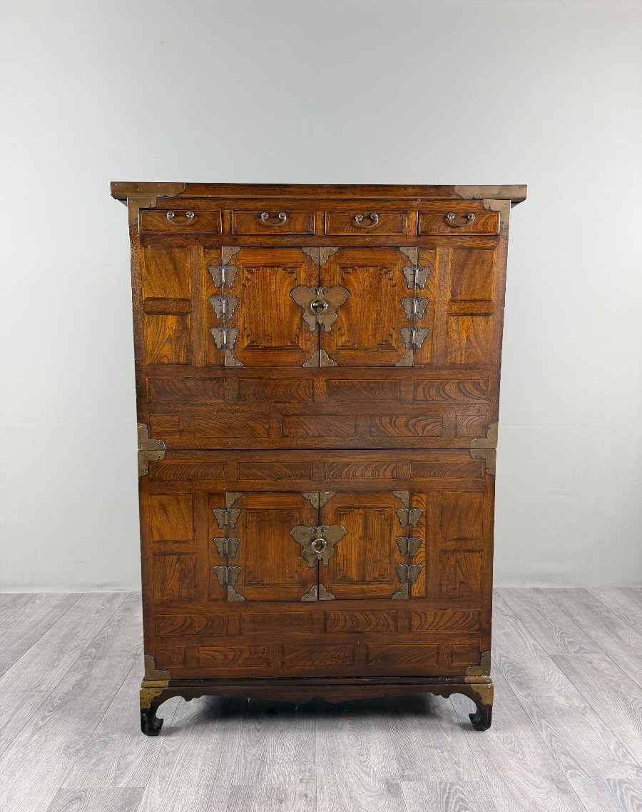 Cabinet coréen  à deux corps, XXe siècle