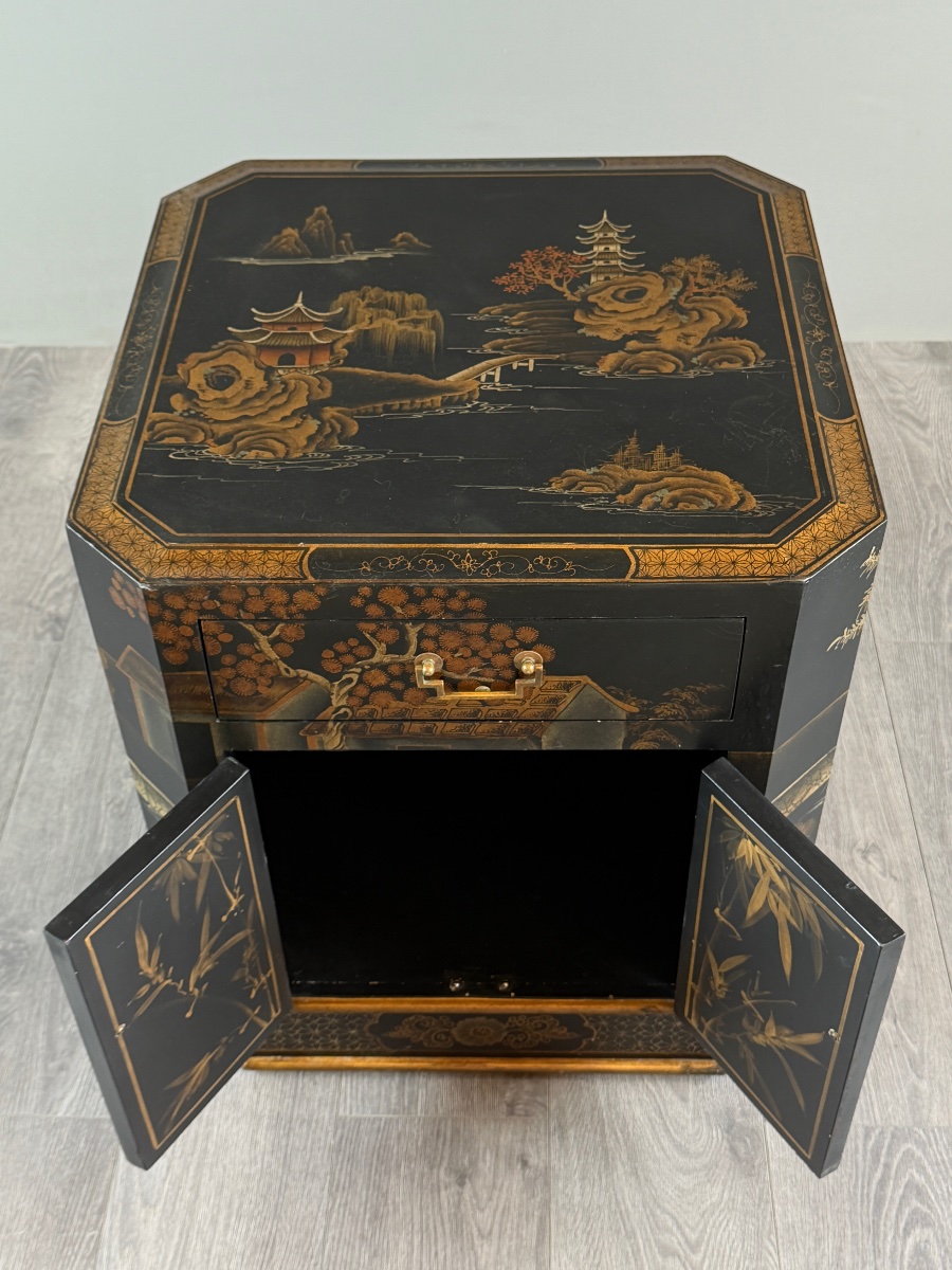 Cabinet japonais en laque noire, XIXe siècle-photo-2