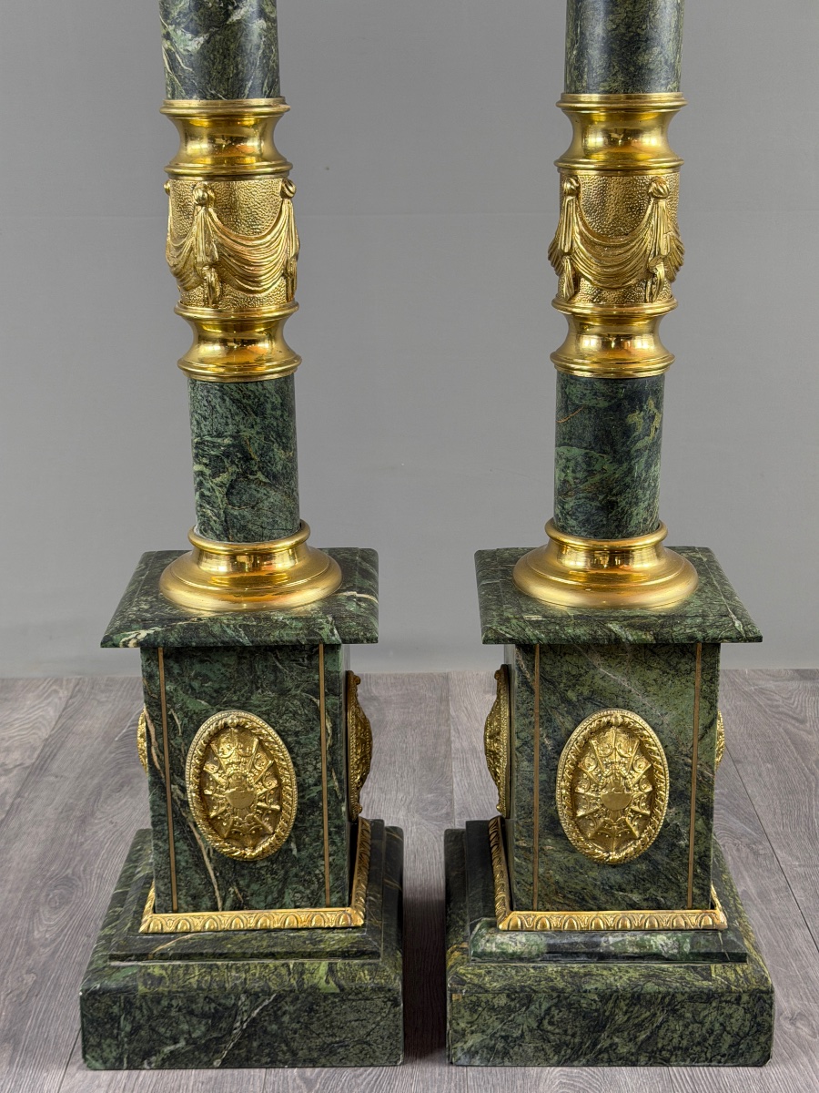 Paire de colonnes en marbre vert, bronze doré et laiton doré, XXe Siècle-photo-4