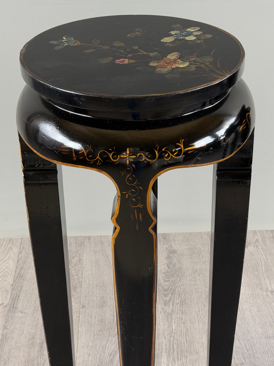 Pair Of Tall, Japanese-style Stools Made Of Black-lacquered Wood, 20th Century-photo-2