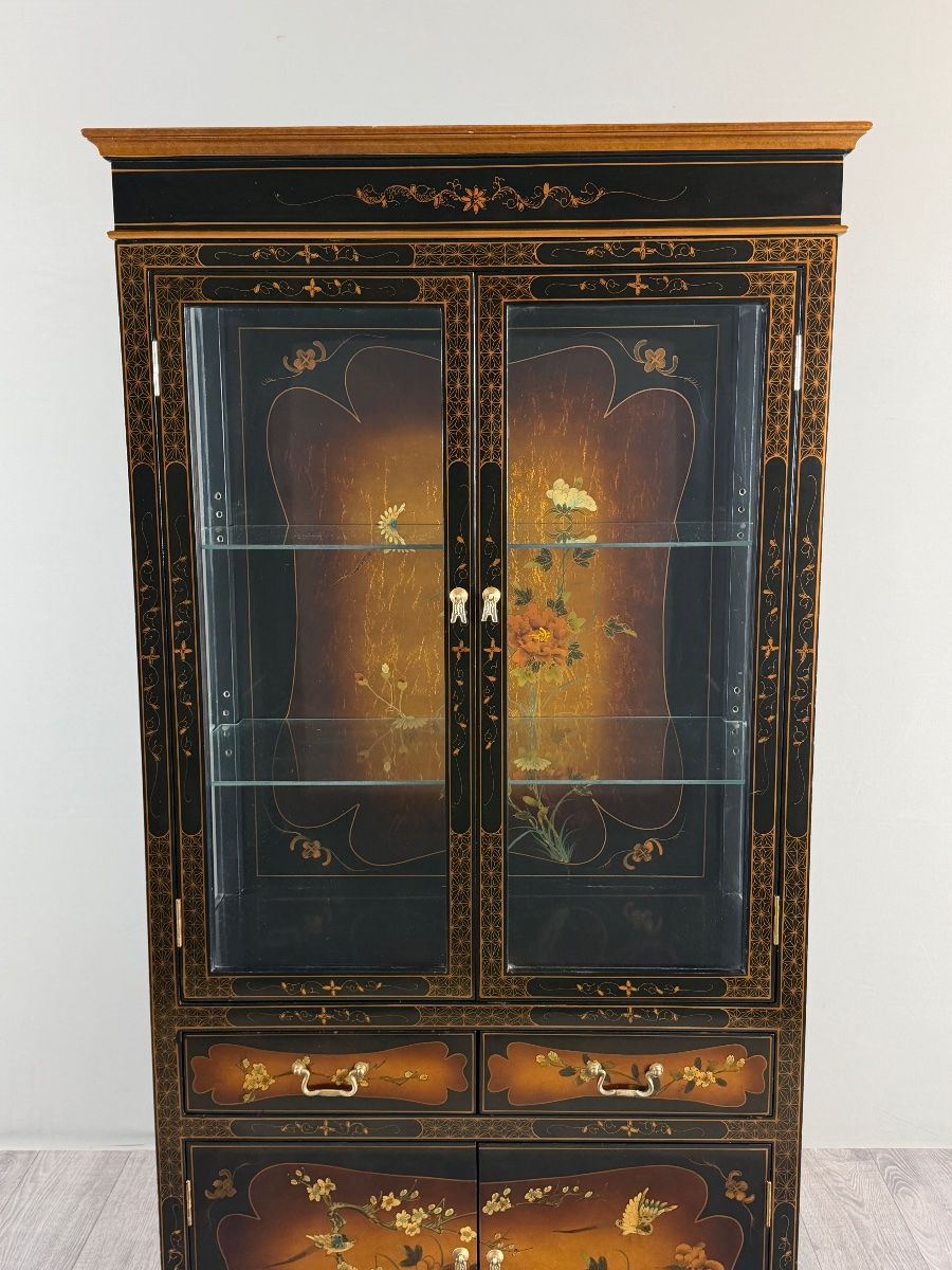 Vitrine chinoise laquée à décor floral et d’oiseaux, XXe Siècle-photo-2