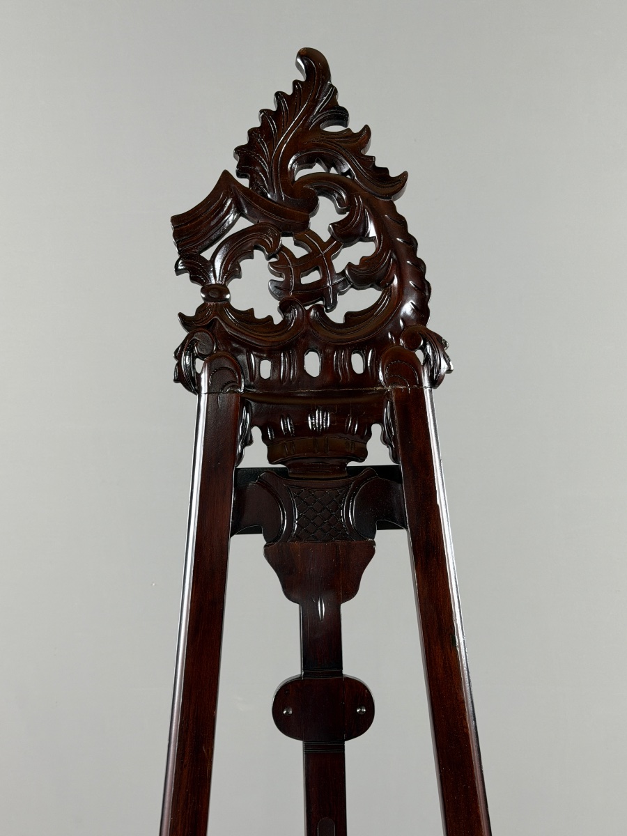 Chevalet de présentation en bois sculpté, XXe siècle-photo-1