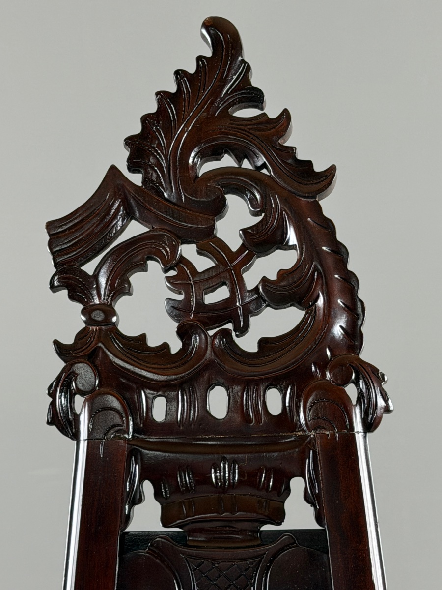 Chevalet de présentation en bois sculpté, XXe siècle-photo-2