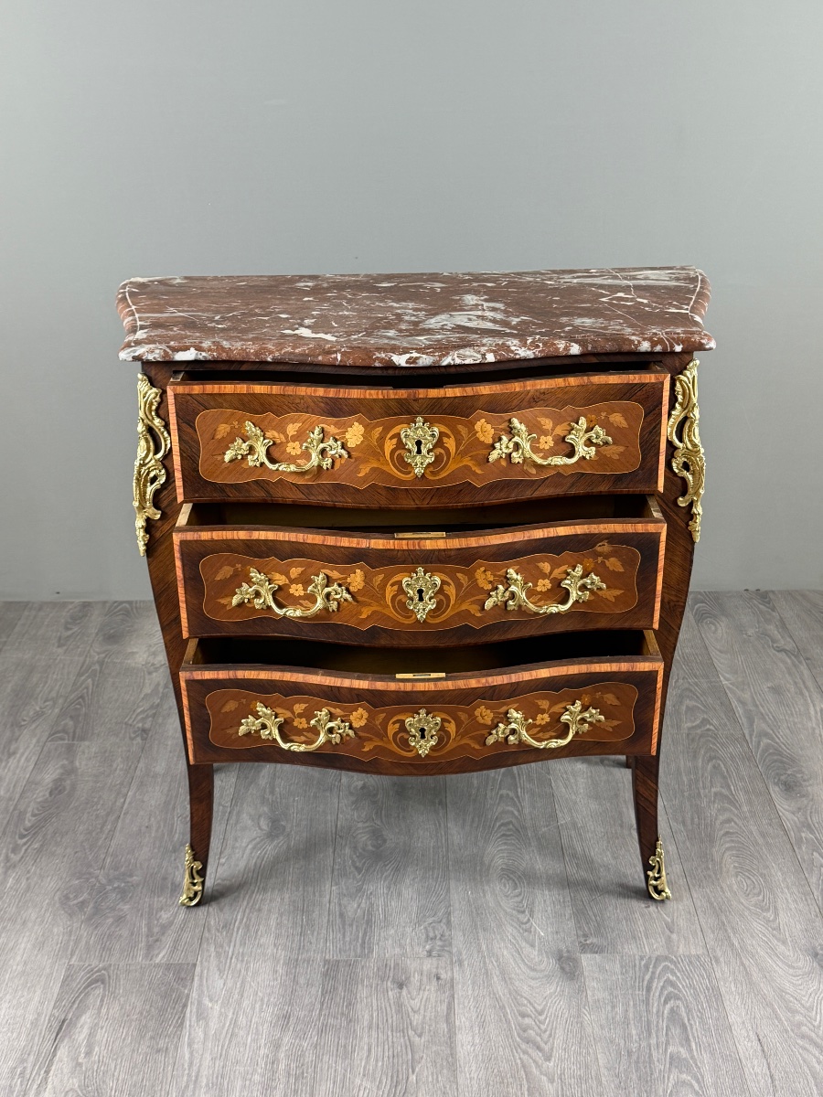 Commode de style Louis XV en marqueterie, bronze doré et marbre, XIXe Siècle-photo-5