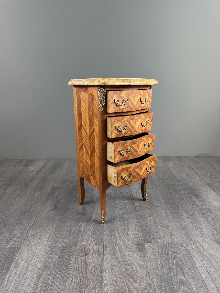 Petite commode de style Louis XV en marqueterie et dessus de marbre, XIXe Siècle-photo-1