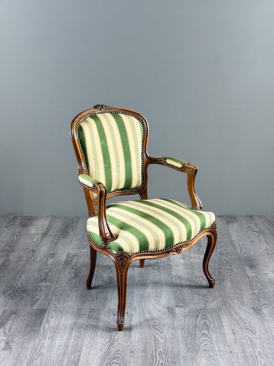 Pair Of Louis XV-style Armchairs In Carved Wood, 20th Century-photo-2