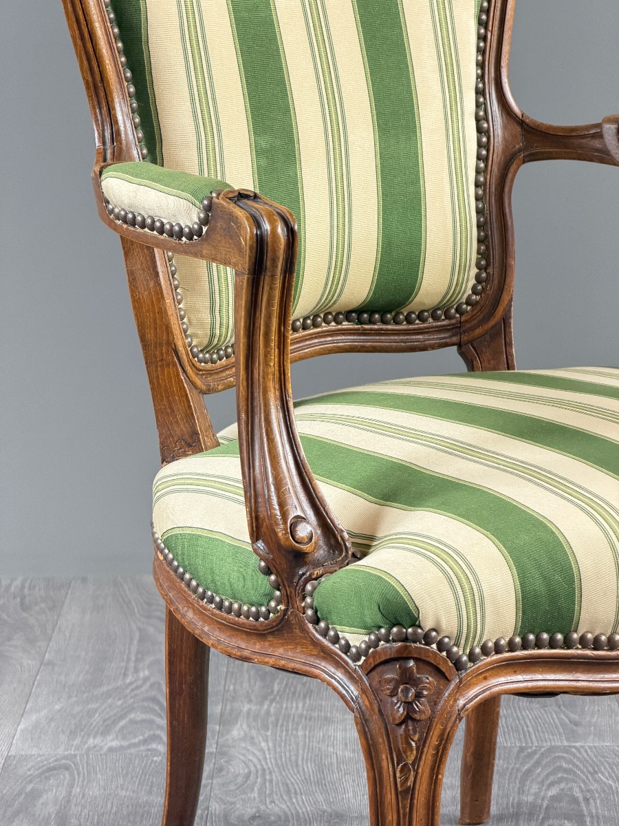 Pair Of Louis XV-style Armchairs In Carved Wood, 20th Century-photo-3